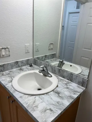 $1,400 | 4905 Golfview Boulevard, Unit 2, Lehigh Acres, FL 33973