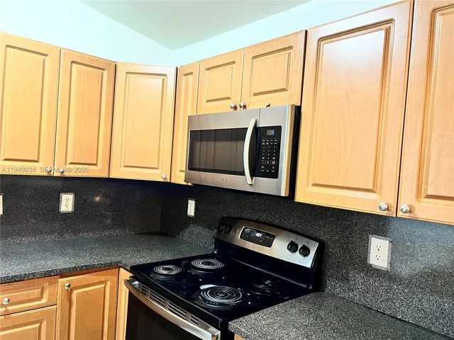 $1,400 | 4905 Golfview Boulevard, Unit 2, Lehigh Acres, FL 33973