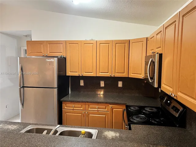 $1,400 | 4905 Golfview Boulevard, Unit 2, Lehigh Acres, FL 33973