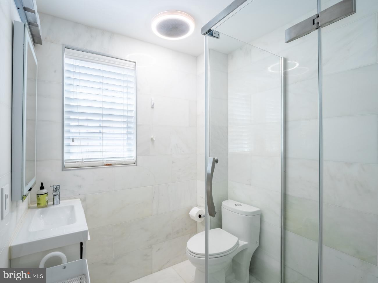 3424 O Street Northwest Washington, DC 20007 - Photo 18 of 29