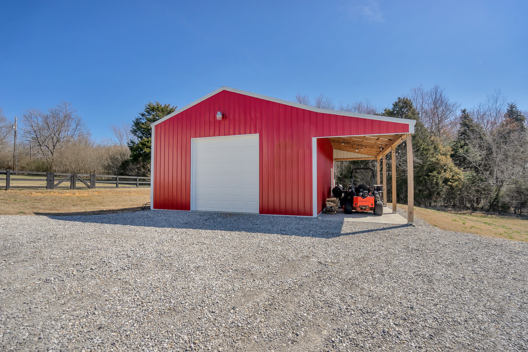 1687 Porter Road Burns, TN 37029 - Photo 3 of 32 a view of a house with a yard