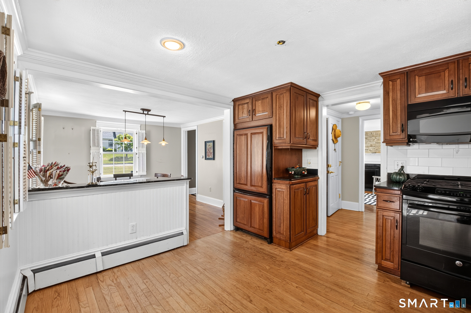 293 Firetown Road Simsbury, CT 06070 - Photo 12 of 40