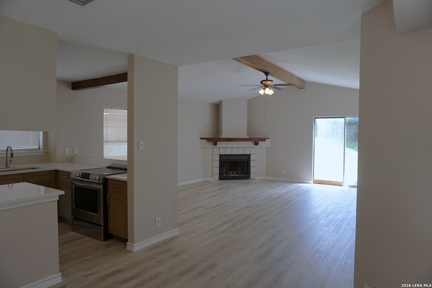 8470 Cascade Ridge Drive San Antonio, TX 78239 - Photo 4 of 25