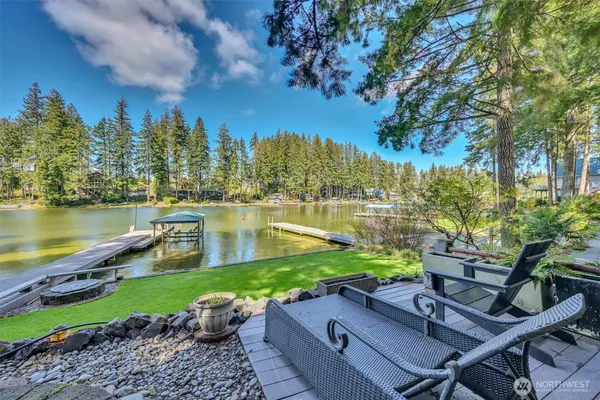 $1,300,000 | 2851 East Mason Lake Drive East, Grapeview, WA 98546