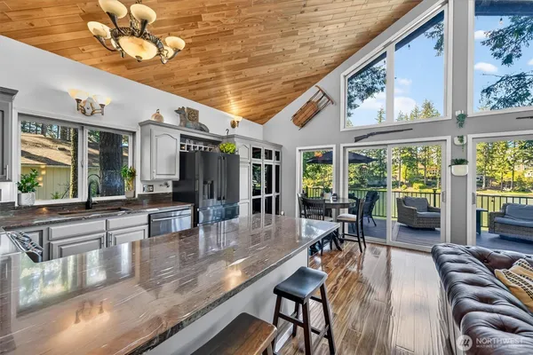 $1,300,000 | 2851 East Mason Lake Drive East, Grapeview, WA 98546