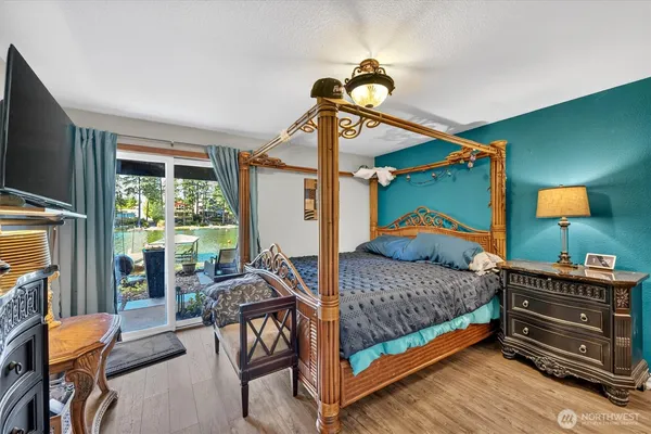 $1,300,000 | 2851 East Mason Lake Drive East, Grapeview, WA 98546