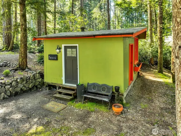 $1,300,000 | 2851 East Mason Lake Drive East, Grapeview, WA 98546
