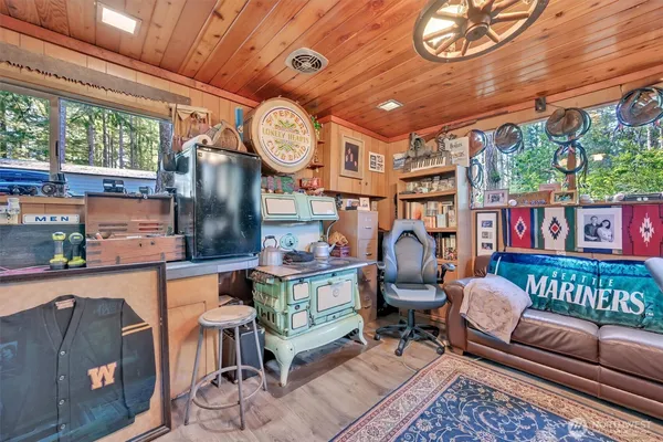 $1,300,000 | 2851 East Mason Lake Drive East, Grapeview, WA 98546