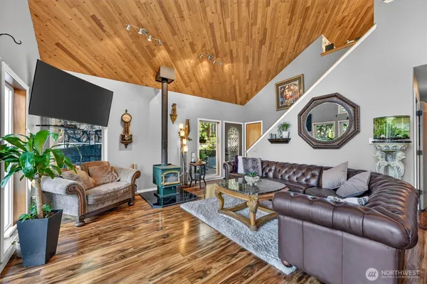 $1,300,000 | 2851 East Mason Lake Drive East, Grapeview, WA 98546