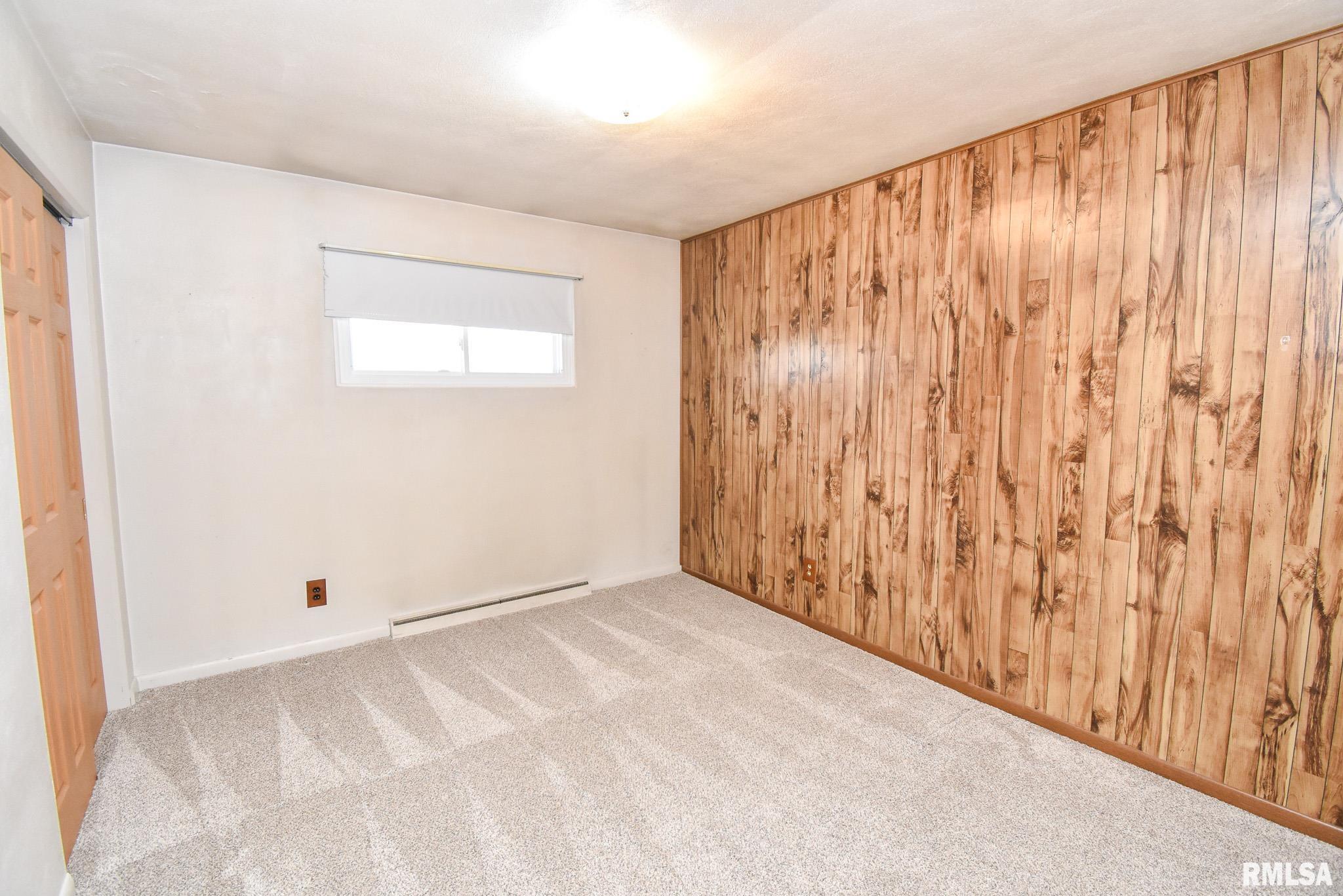 2715 Tiara Strip Peoria, IL 61607 - Photo 17 of 30