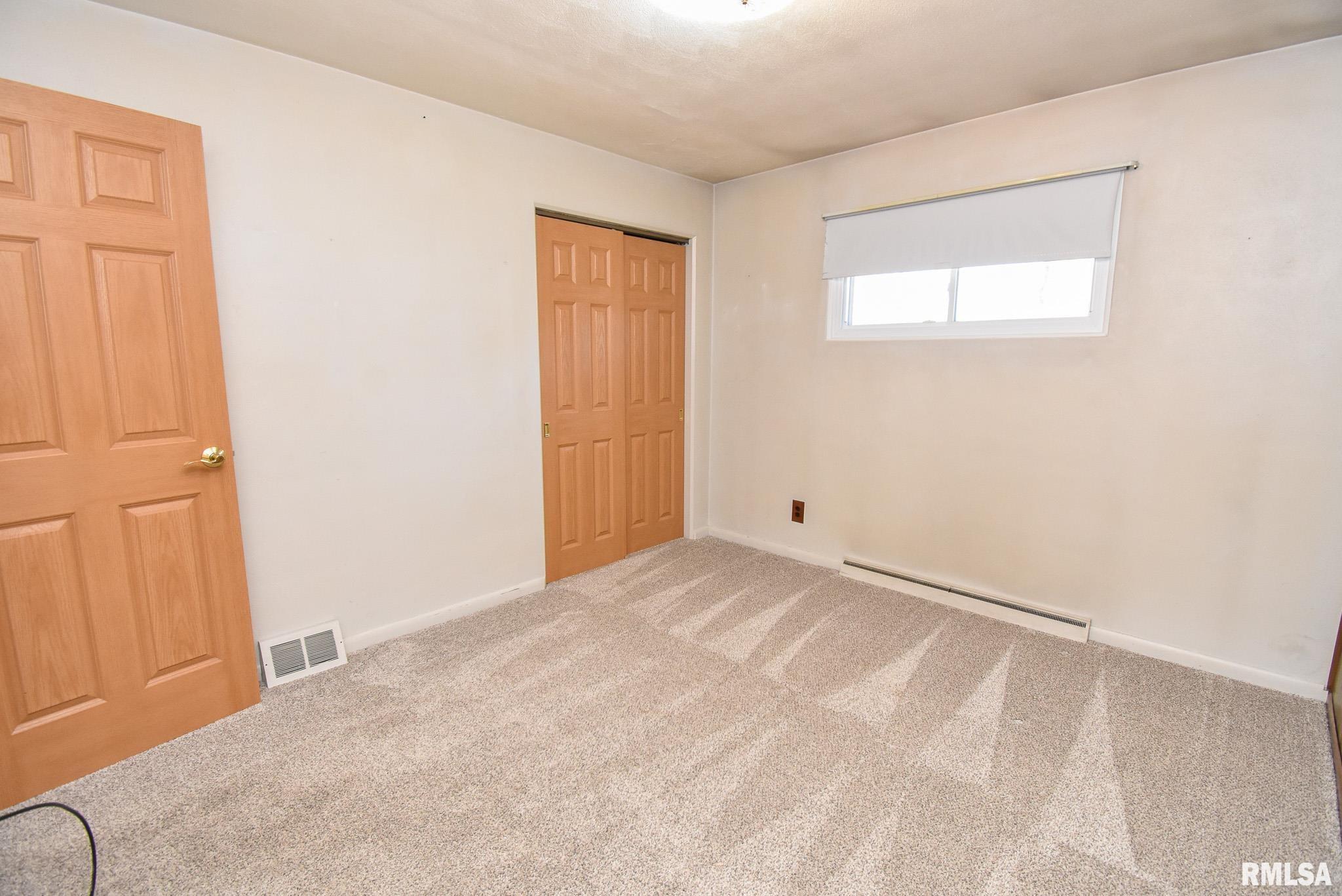 2715 Tiara Strip Peoria, IL 61607 - Photo 18 of 30