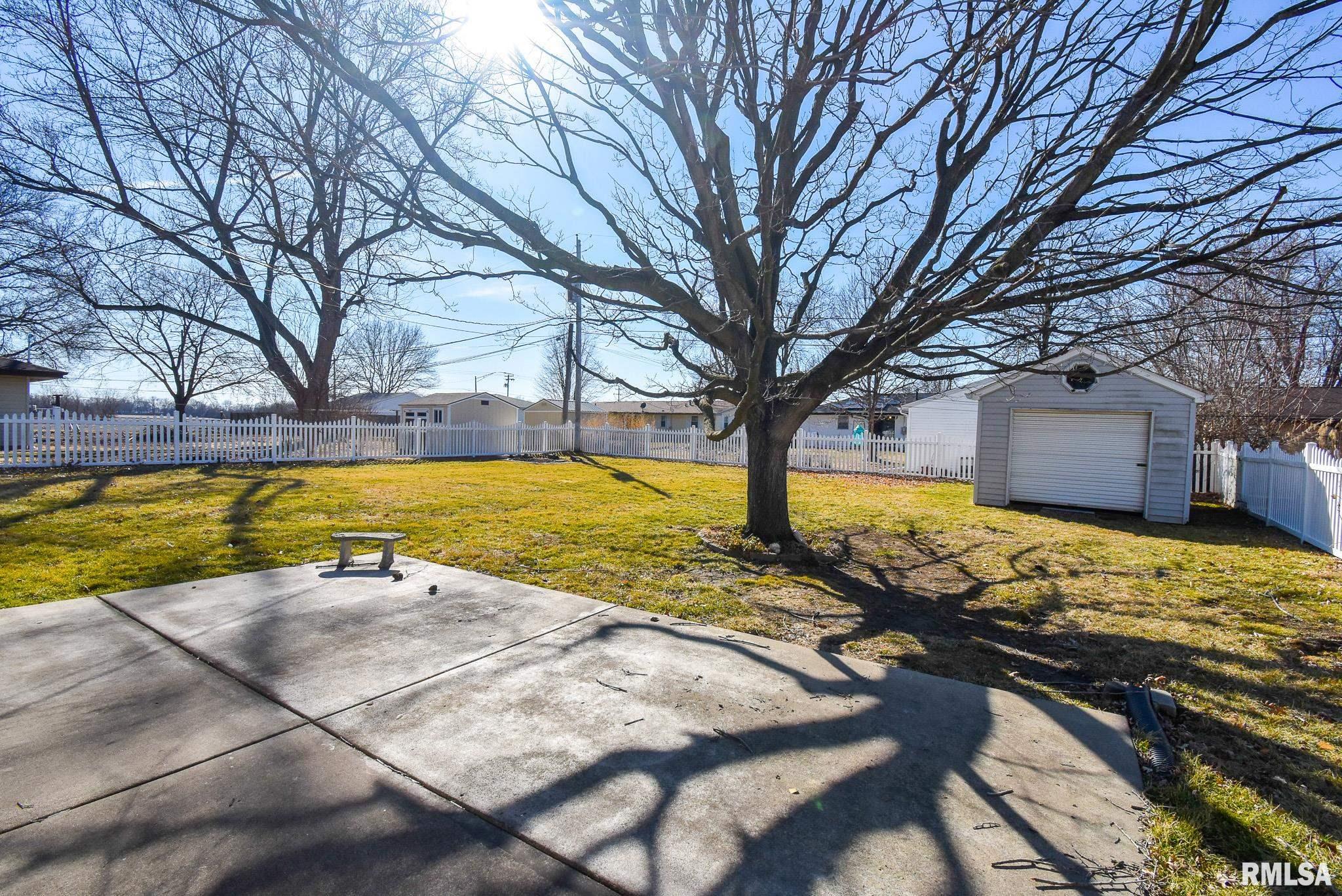 2715 Tiara Strip Peoria, IL 61607 - Photo 27 of 30