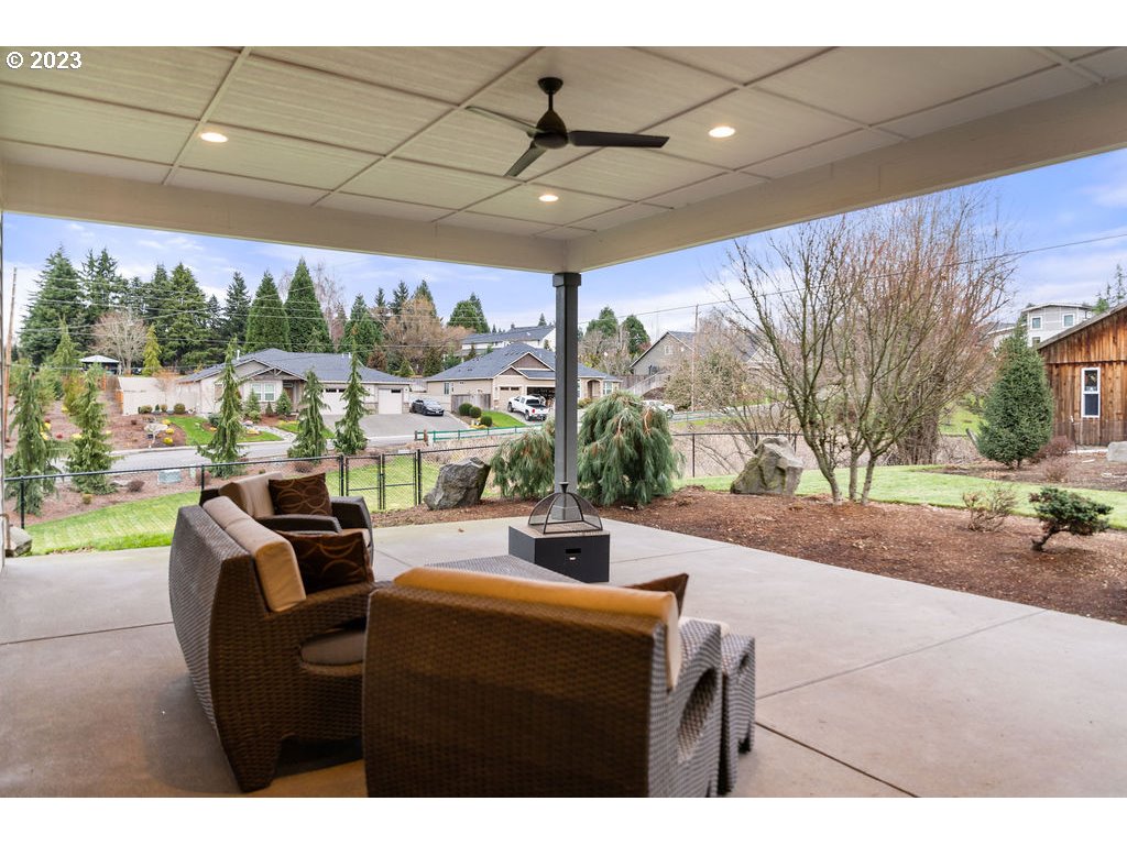 4501 Northwest 122nd Street Vancouver, WA 98685 - Photo 23 of 28 a view of a patio