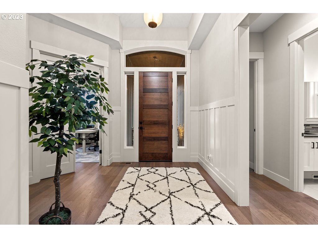 4501 Northwest 122nd Street Vancouver, WA 98685 - Photo 3 of 28 a picture of a room with a potted plant