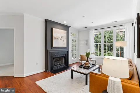 $599,999 | 2330 14th Street North, Unit 308, Arlington, VA 22201