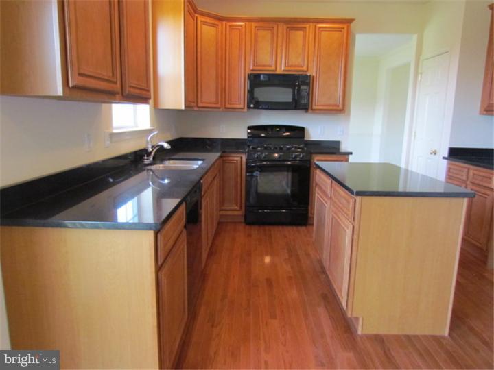 1552 Hidden Valley Road Allentown, PA 18103 - Photo 3 of 25 Gallery Image 3