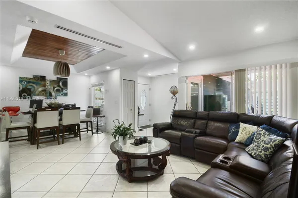 $3,300 | 10135 Southwest 139th Place, Miami, FL 33186