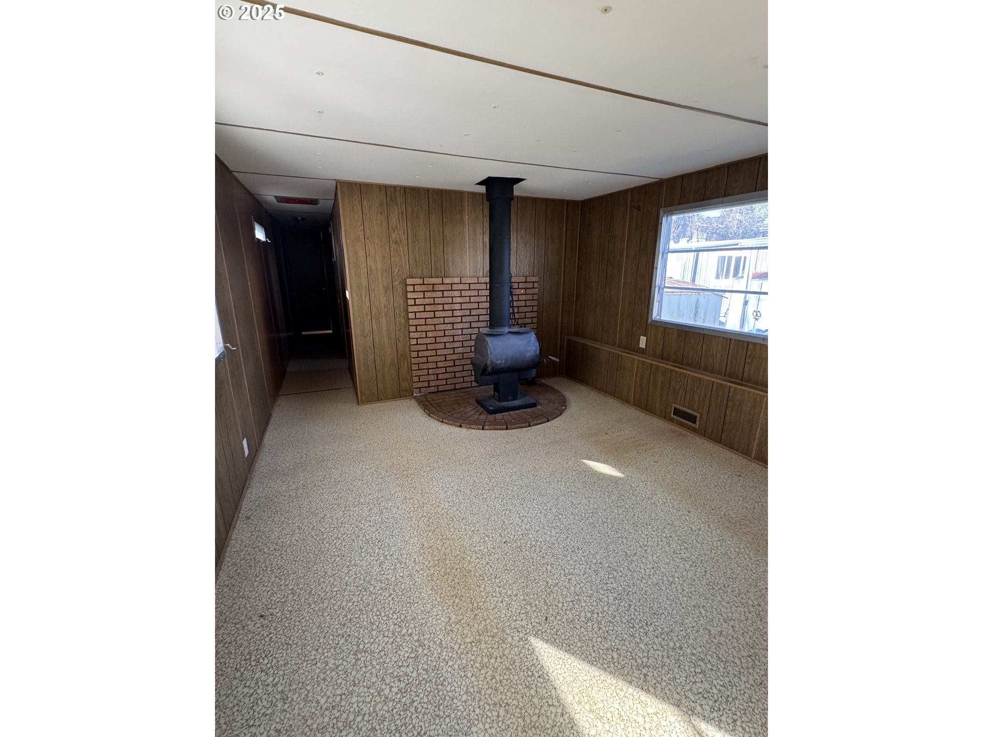 3200 Southeast Palmquist Road, Unit 79 Gresham, OR 97080 - Photo 5 of 13 Living Room