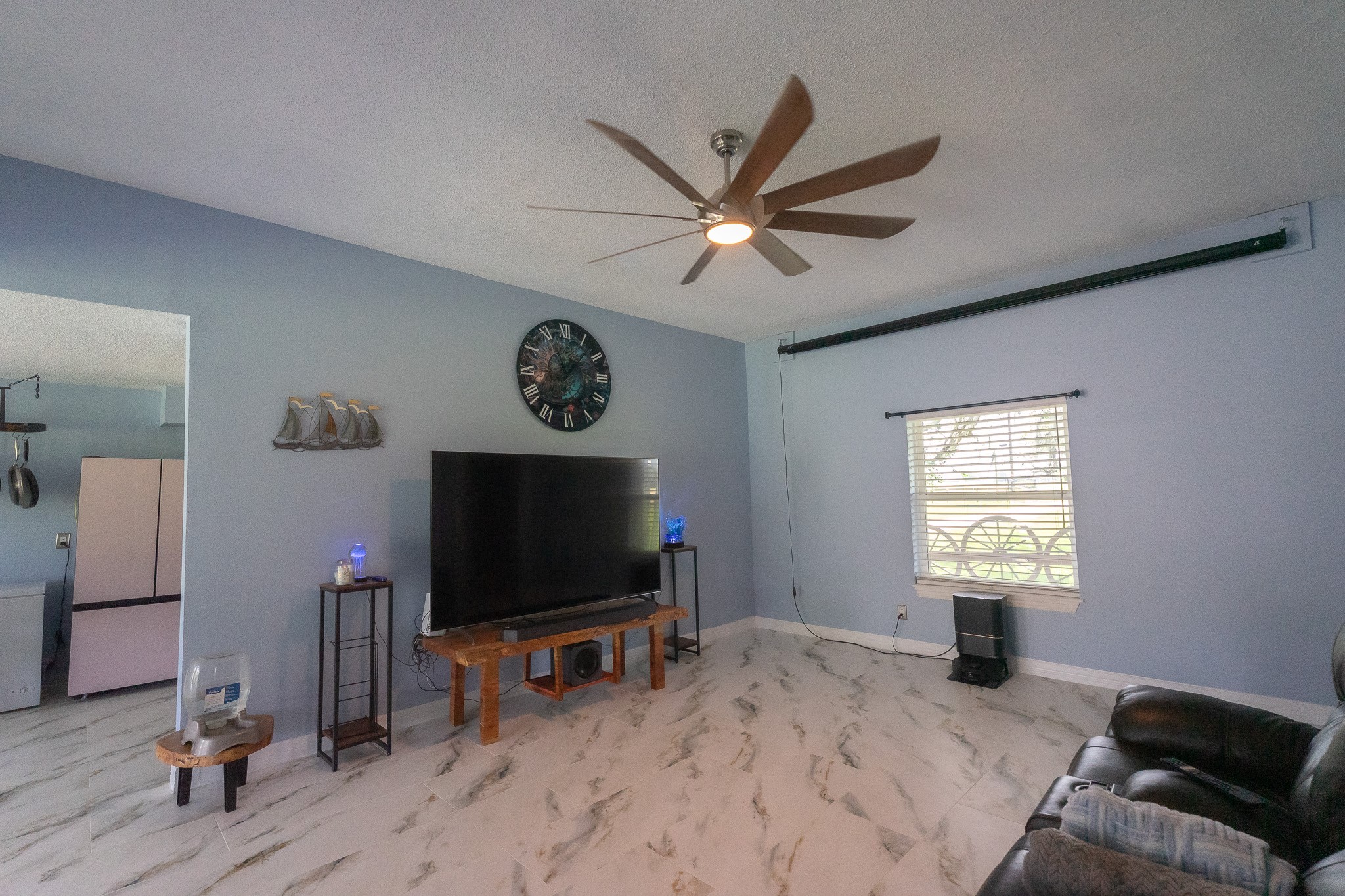 720 Winchester Trail Angleton, TX 77515 - Photo 18 of 34 Gallery Image 18