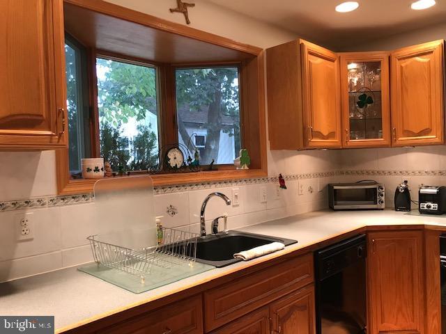 3211 Primrose Road Philadelphia, PA 19114 - Photo 13 of 43 Gallery Image 13