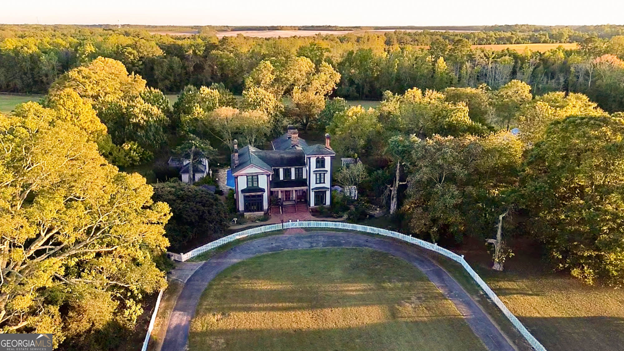 200 Felton Road Perry, GA 31069 - Photo 115 of 128 a view of a swimming pool with a lake view