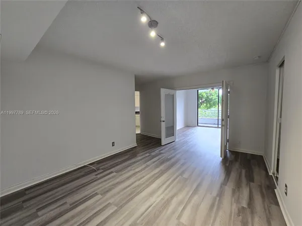 $2,300 | 3300 Northeast 192 Street, Unit 210, Aventura, FL 33180