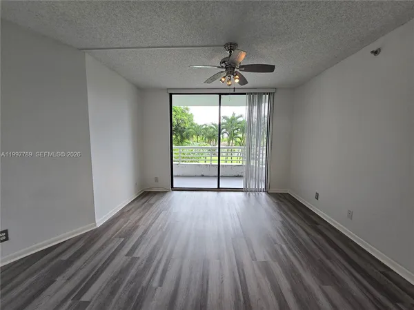 $2,300 | 3300 Northeast 192 Street, Unit 210, Aventura, FL 33180