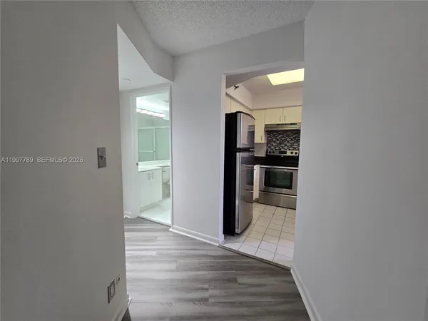 $2,300 | 3300 Northeast 192 Street, Unit 210, Aventura, FL 33180