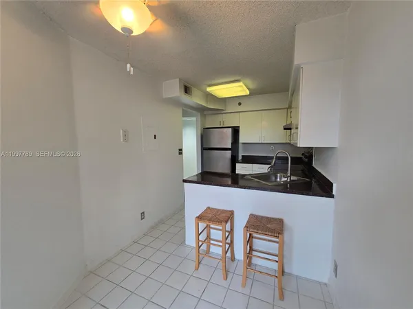 $2,300 | 3300 Northeast 192 Street, Unit 210, Aventura, FL 33180