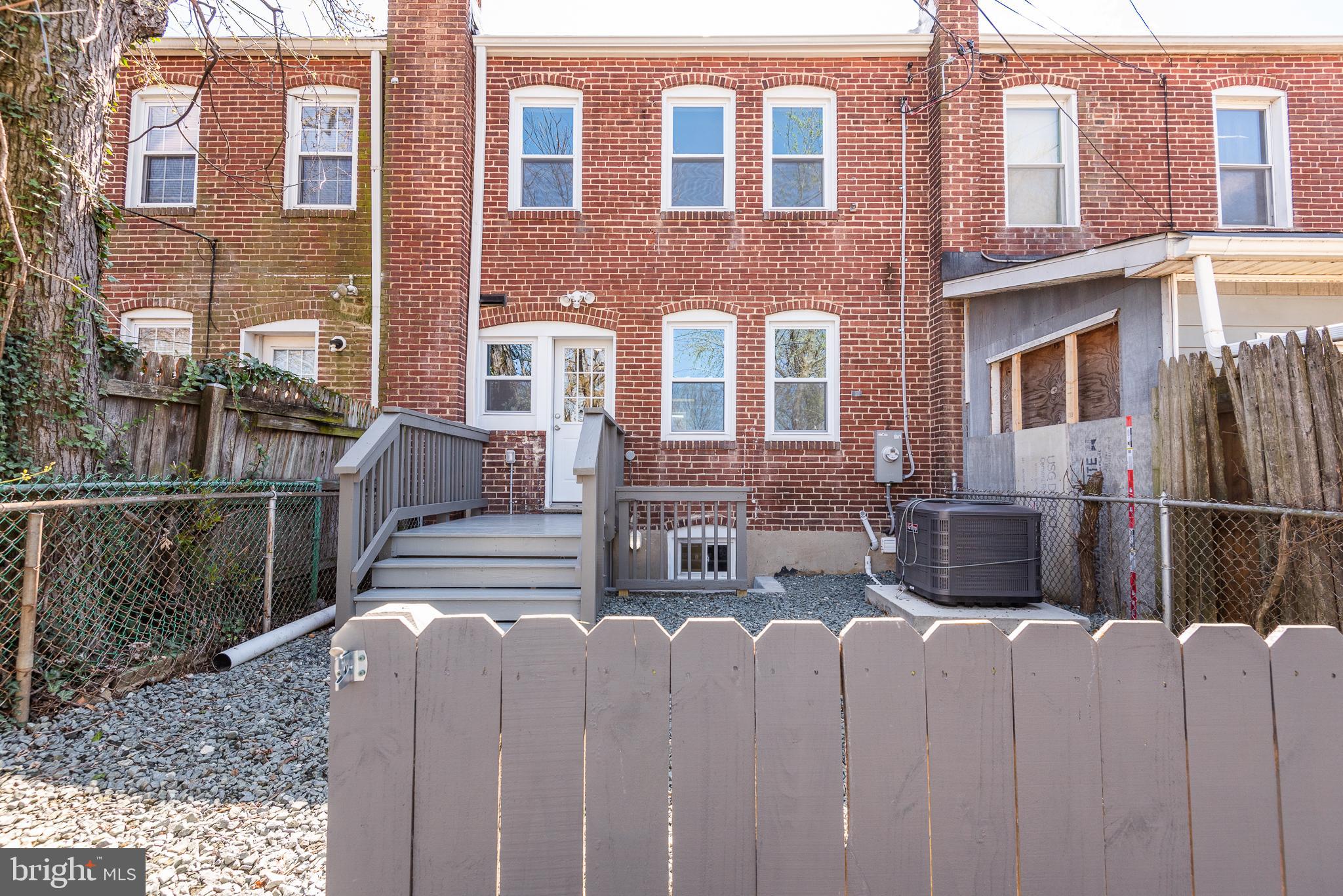 4924 Brookwood Road Baltimore, MD 21225 - Photo 22 of 24 Outise 2