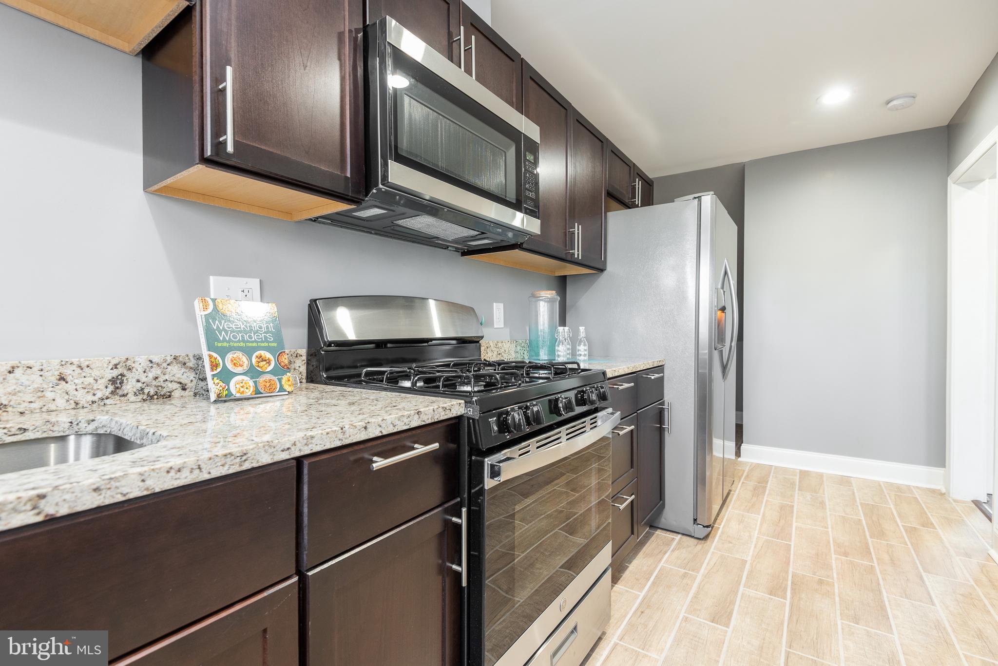 4924 Brookwood Road Baltimore, MD 21225 - Photo 6 of 24 Main level Kitchen