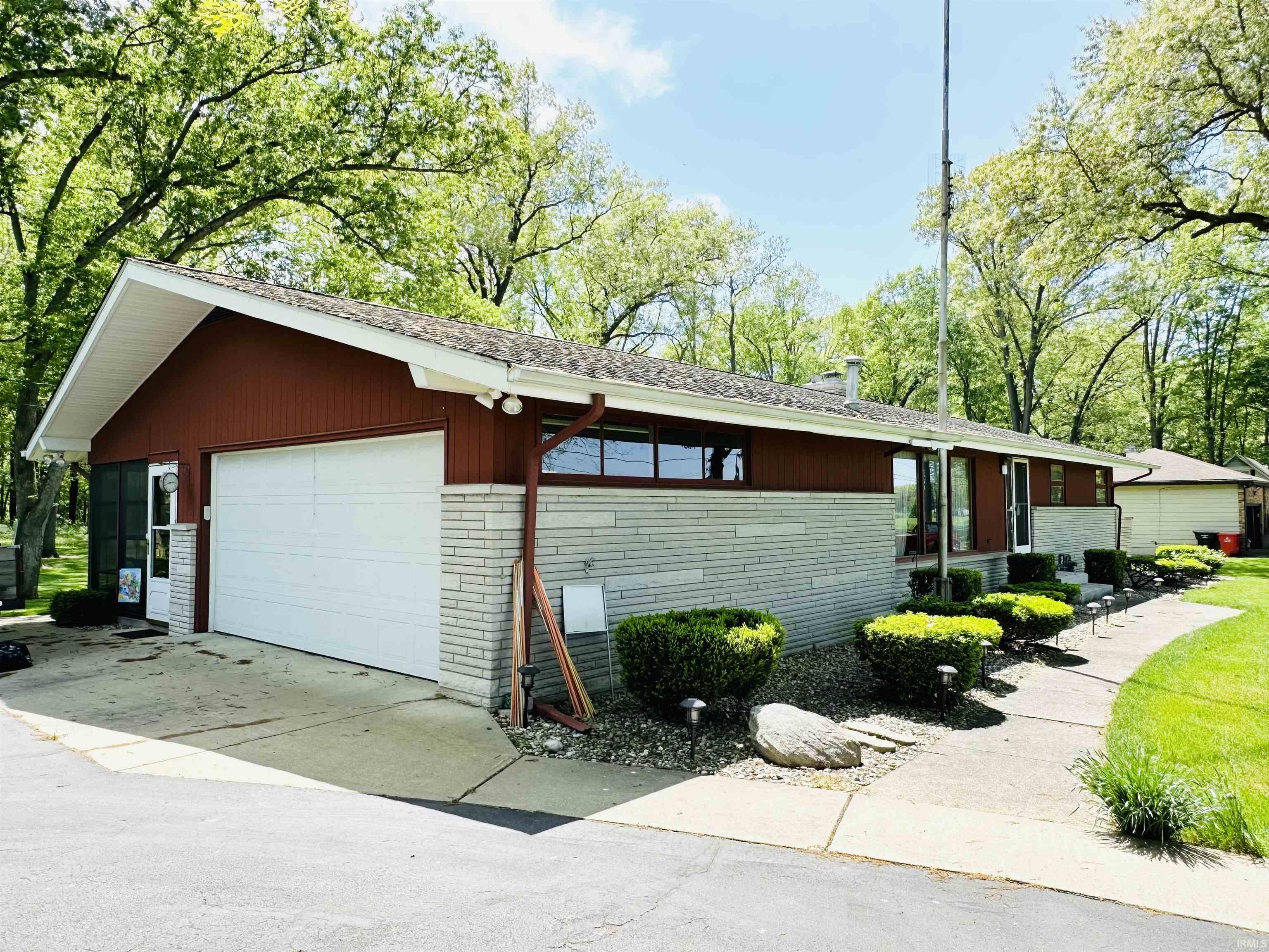 28624 New Road North Liberty, IN 46554 - Photo 3 of 36