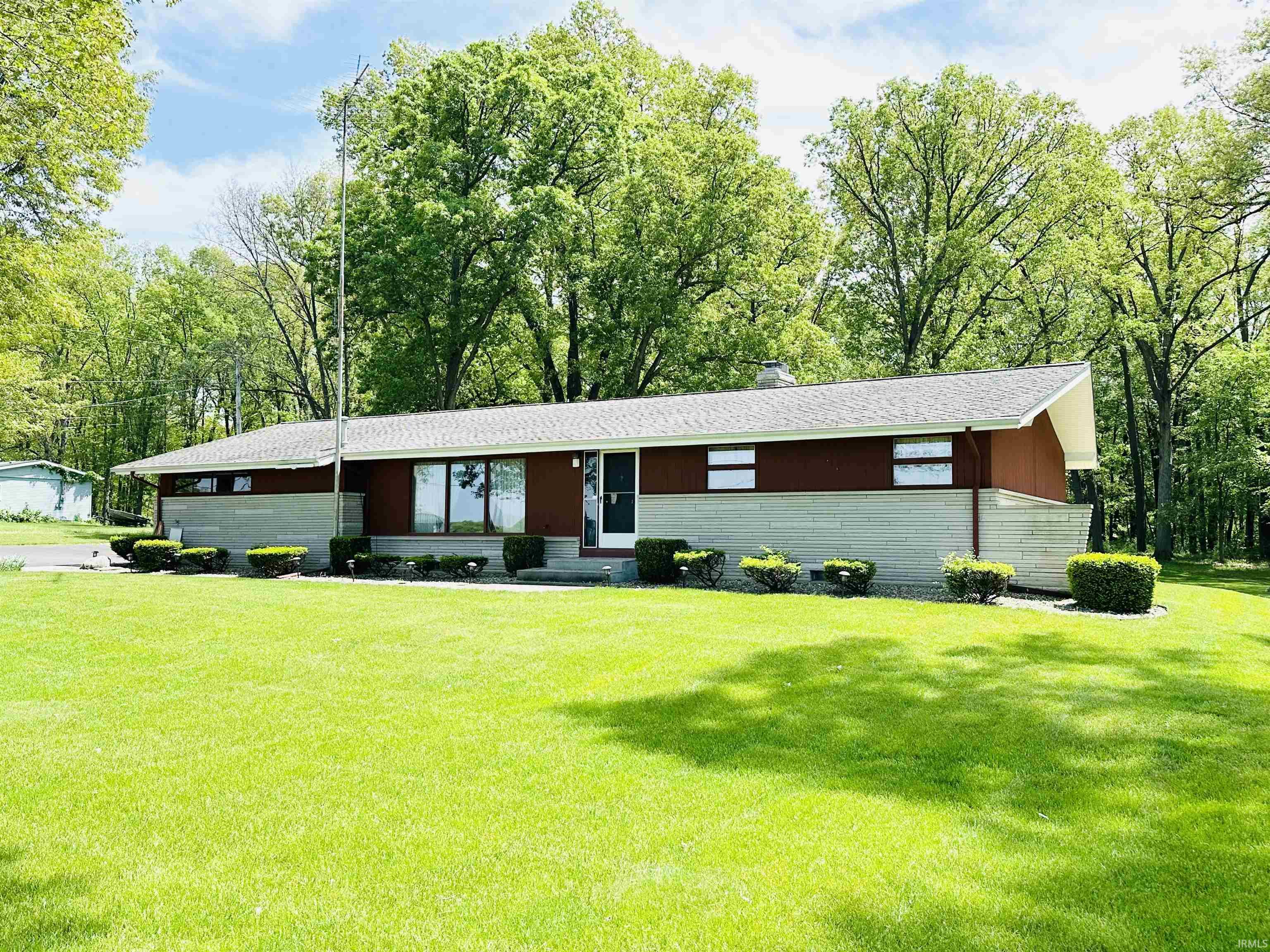 28624 New Road North Liberty, IN 46554 - Photo 5 of 36