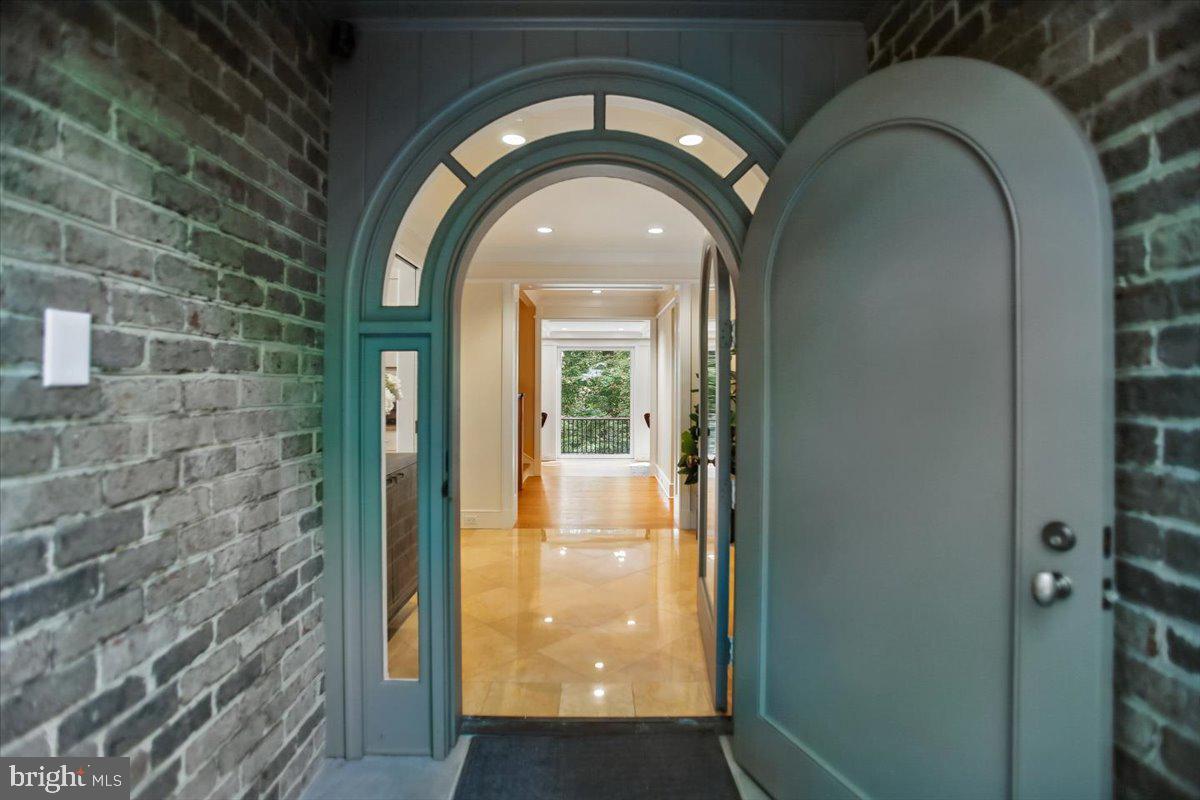 700 Belgrove Road McLean, VA 22101 - Photo 3 of 74 Beautiful front door!