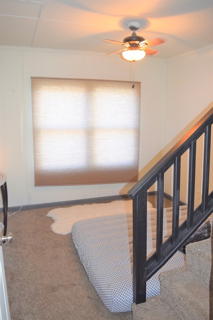 504 Bent Road Kodak, TN 37764 - Photo 13 of 38 a view of a interior in the room