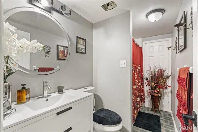 $185,000 | 335 North Boyle Avenue, Unit D4, St. Louis, MO 63108