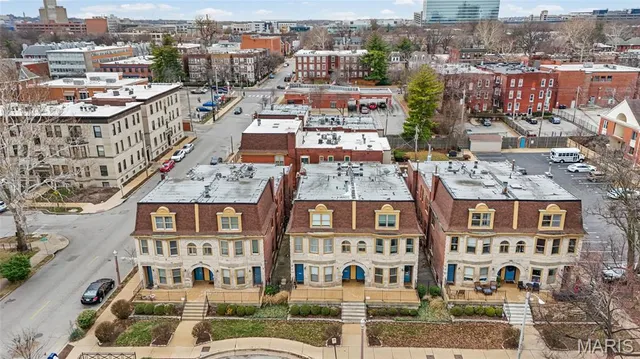 $185,000 | 335 North Boyle Avenue, Unit D4, St. Louis, MO 63108