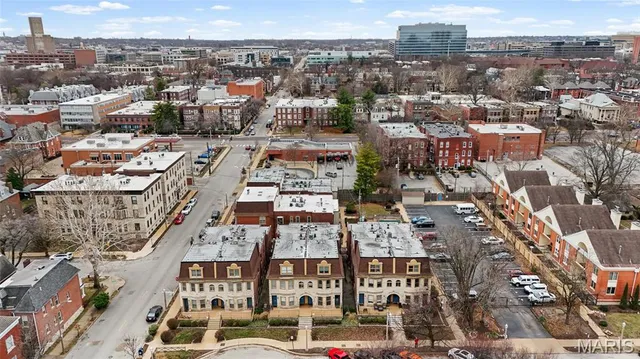 $185,000 | 335 North Boyle Avenue, Unit D4, St. Louis, MO 63108