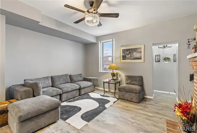 $185,000 | 335 North Boyle Avenue, Unit D4, St. Louis, MO 63108