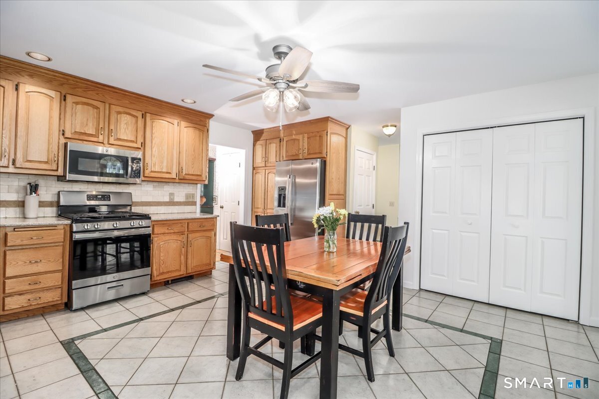 315 Booth Hill Road Trumbull, CT 06611 - Photo 8 of 33