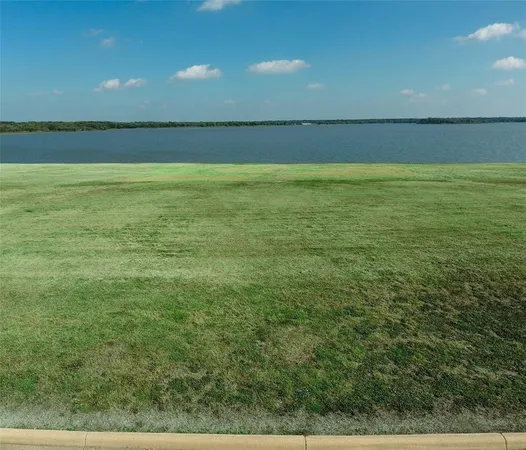 $467,500 | 1177 Beacon Shr Road, Kemp, TX 75143