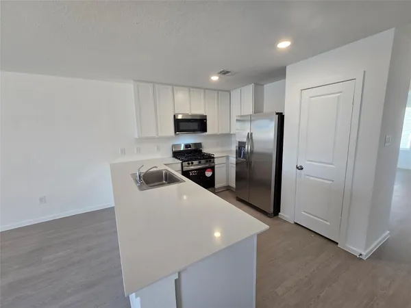 $1,750 | 25295 Leather Leaf Court, Montgomery, TX 77316