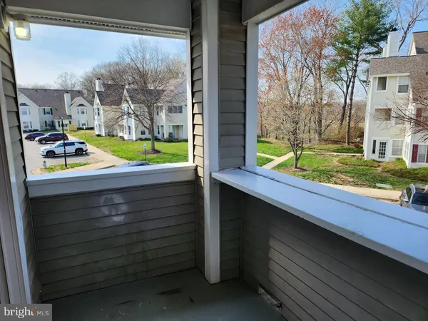 $210,000 | 14005 Lord Marlborough Place, Unit 215, Upper Marlboro, MD 20772