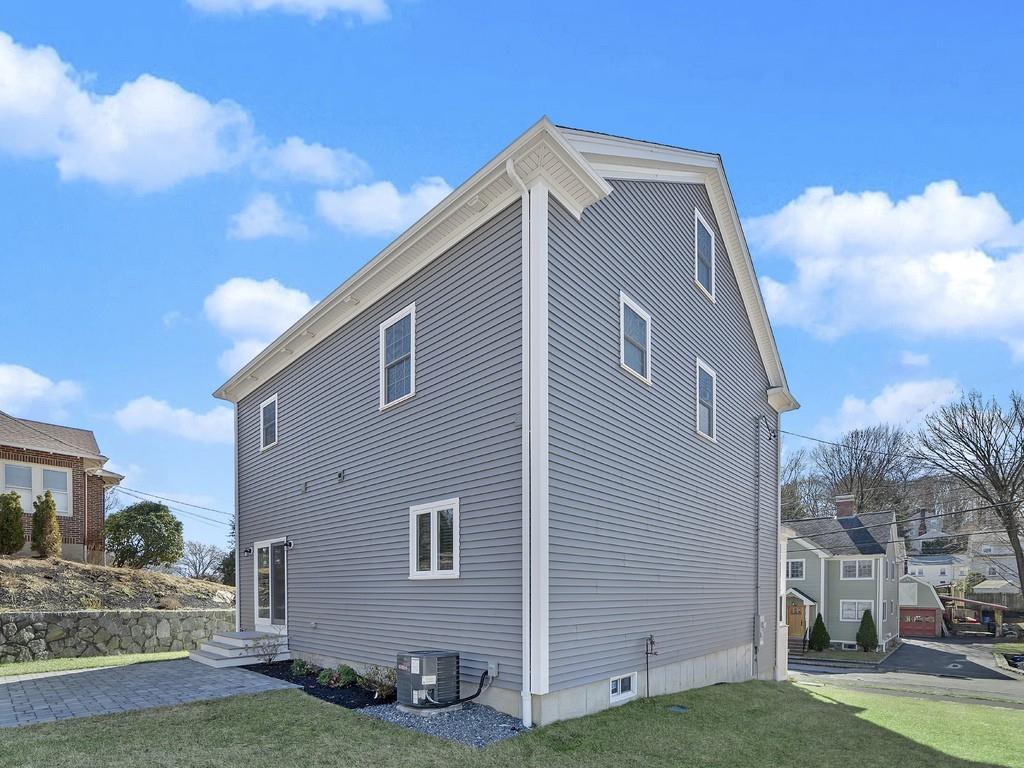 35 Rockridge Road Waltham, MA 02453 - Photo 35 of 41 Gallery Image 35
