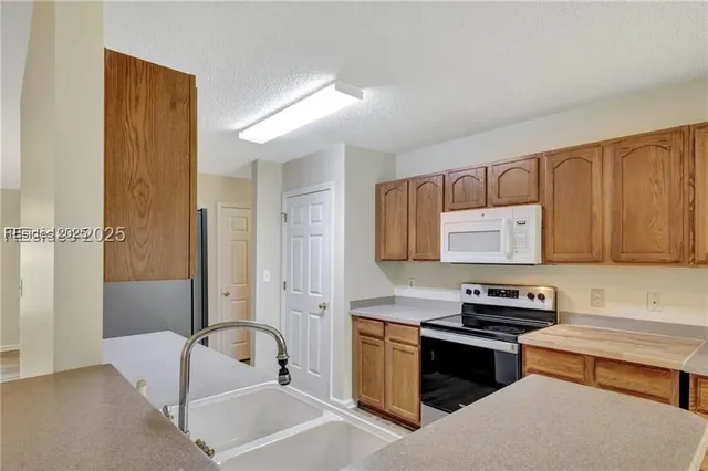 $475,000 | 4 Wellington Court, Bluffton, SC 29910