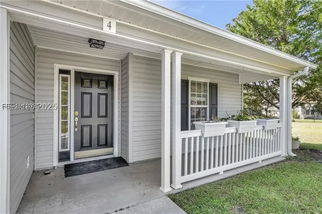 $475,000 | 4 Wellington Court, Bluffton, SC 29910
