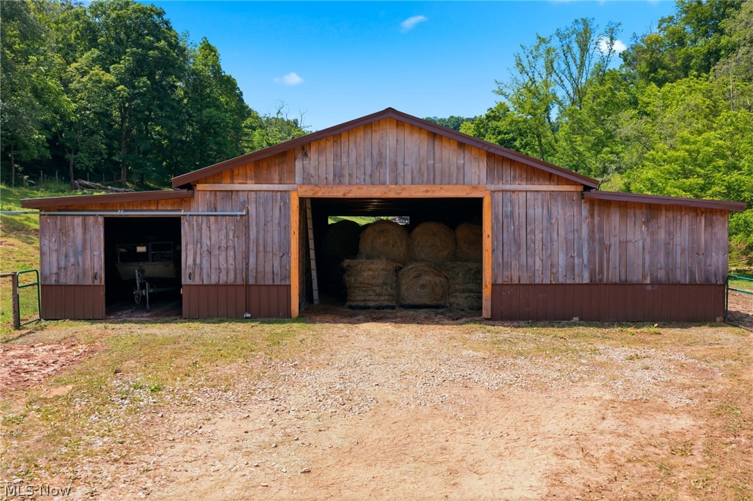 2068 Racy Road Petroleum, WV 26161 - Photo 3 of 34