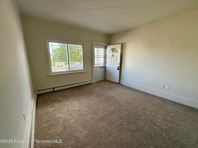 $1,300 | 949 Carmalt Street, Dickson City, PA 18519