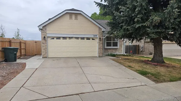 $3,200 | 654 West 116th Avenue, Northglenn, CO 80234