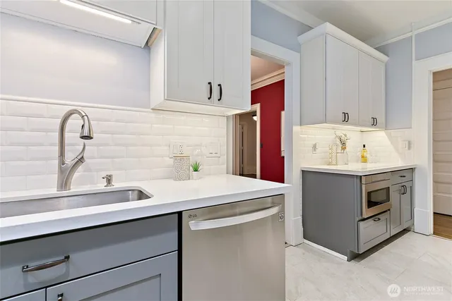 $599,000 | 615 Boren Avenue, Unit 27, Seattle, WA 98104